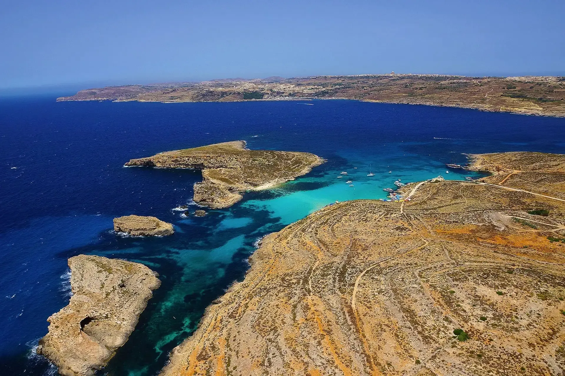comino-malta-blue-lagoon.webp