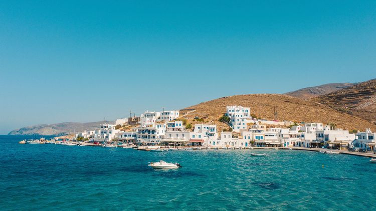 Join our 7-Day Cyclades Island-Hopping Sail Training - the Perfect Greek Sailing Adventure